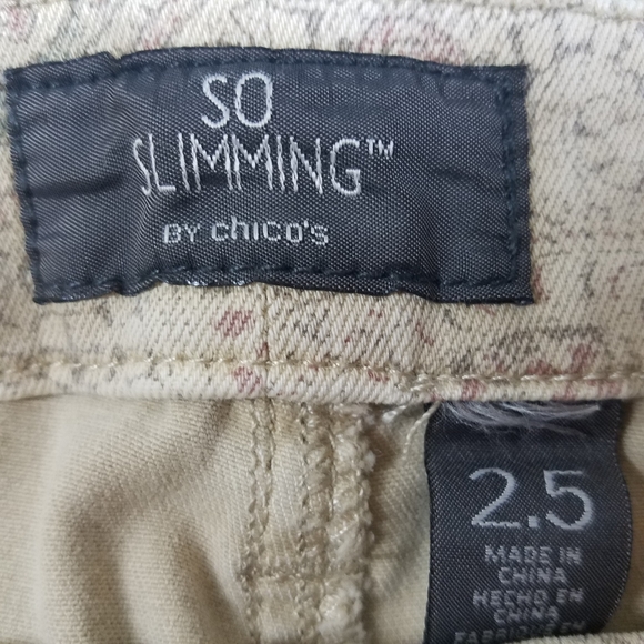 Chico’s So Slimming Tan Paisley Print Jeans 2.5 - Picture 4 of 6